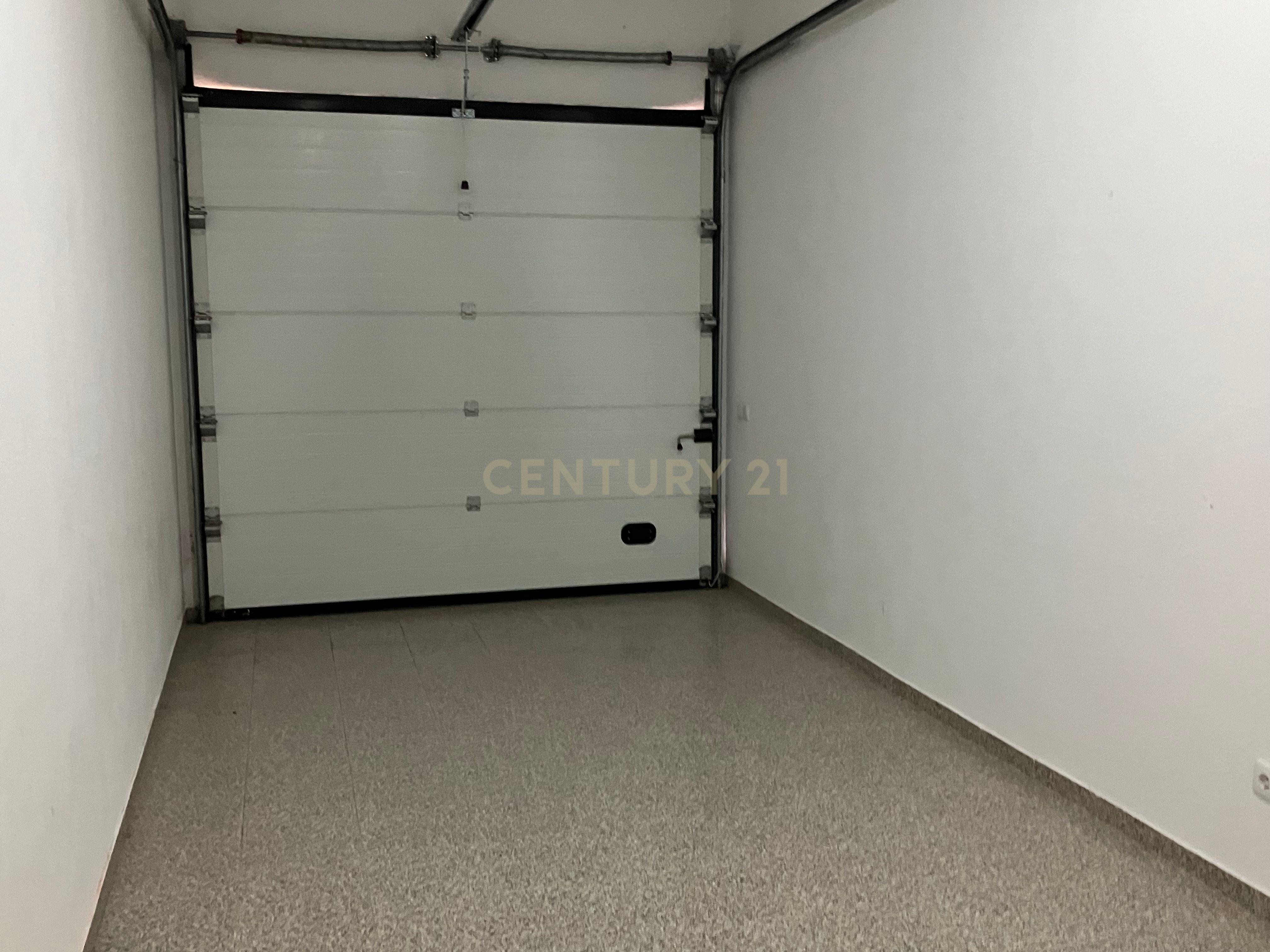 Moradia em condominio fechado com piscina - Image 28