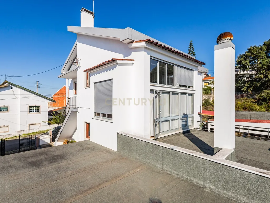 Prédio com 2 Apartamentos T3 para Venda! Oportunidade de Investimento! - Image 4