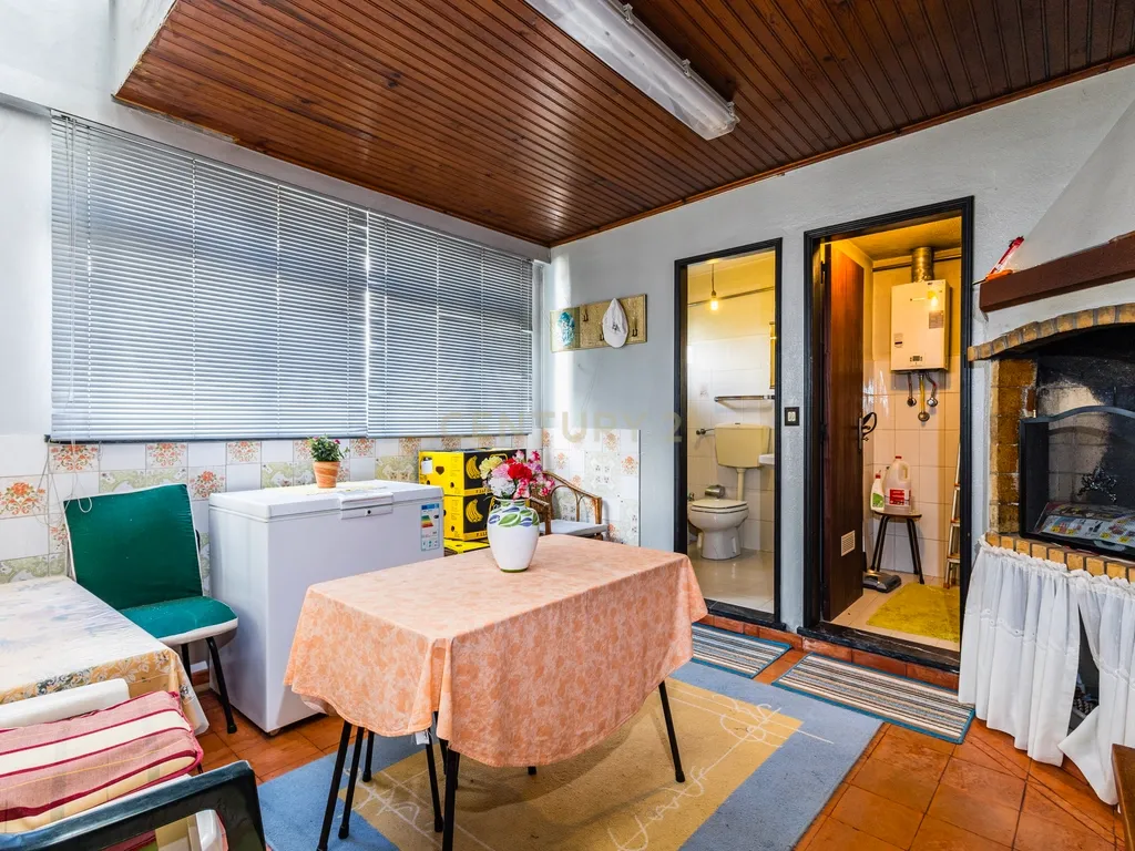 Prédio com 2 Apartamentos T3 para Venda! Oportunidade de Investimento! - Image 32