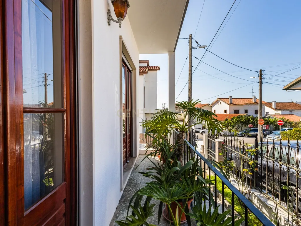 Prédio com 2 Apartamentos T3 para Venda! Oportunidade de Investimento! - Image 35