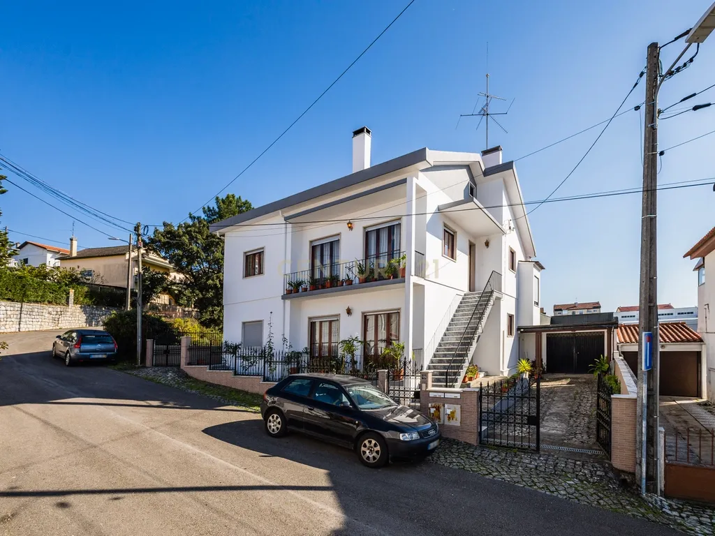 Prédio com 2 Apartamentos T3 para Venda! Oportunidade de Investimento! - Image 36