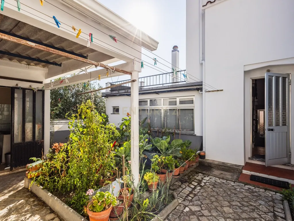 Prédio com 2 Apartamentos T3 para Venda! Oportunidade de Investimento! - Image 5