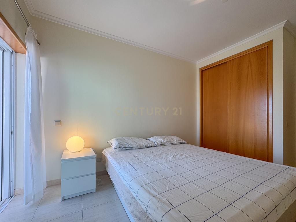 Apartamento T2 Mobilado e Equipado com Piscina e Garagem no Alto do Quintão, Portimão - Image 11
