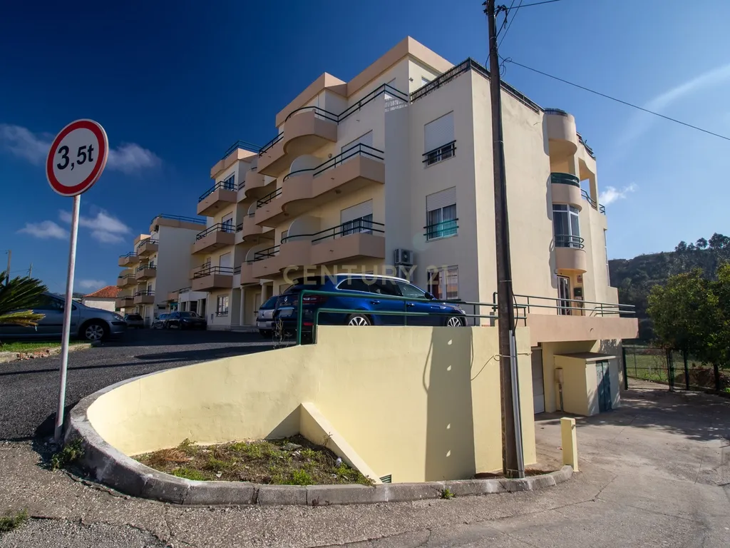Venda de Apartamento + Parqueamento - Image 11