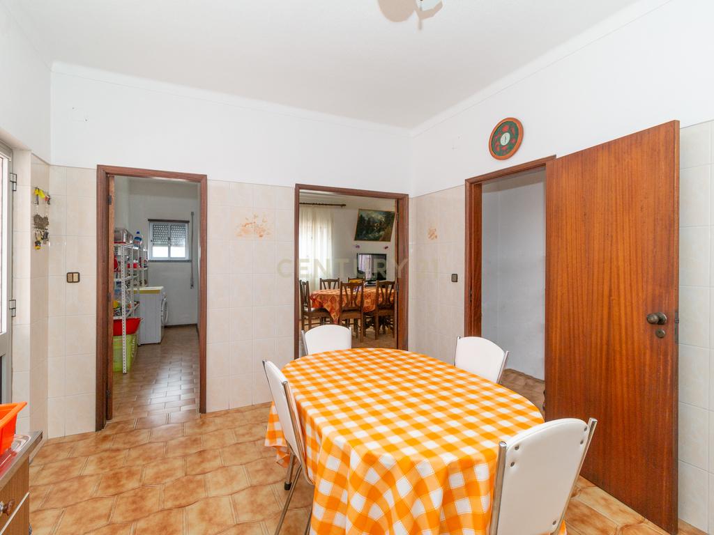 Moradia T3 Térrea  Vieira de Leiria - Image 31