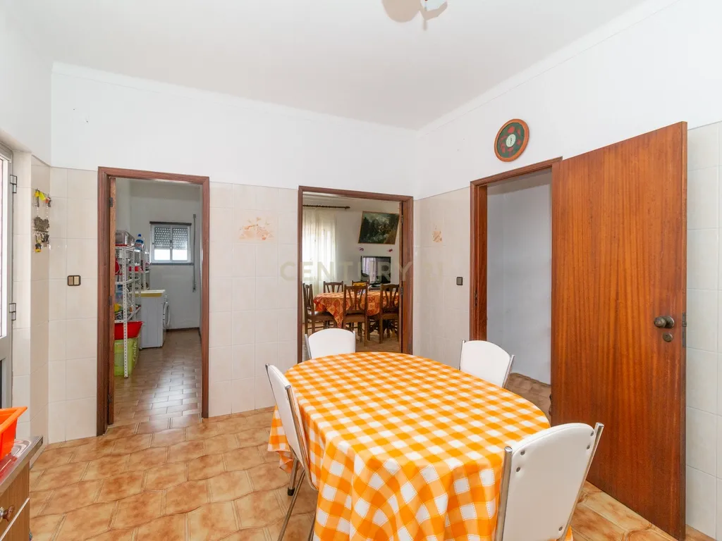 Moradia T3 Térrea Vieira de Leiria - Image 31