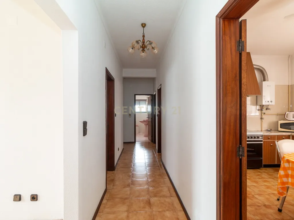 Moradia T3 Térrea Vieira de Leiria - Image 18