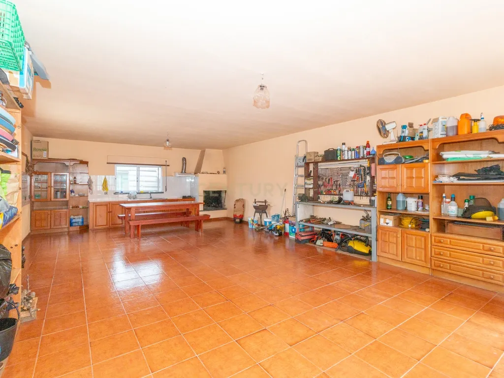 Moradia T3 Térrea Vieira de Leiria - Image 35