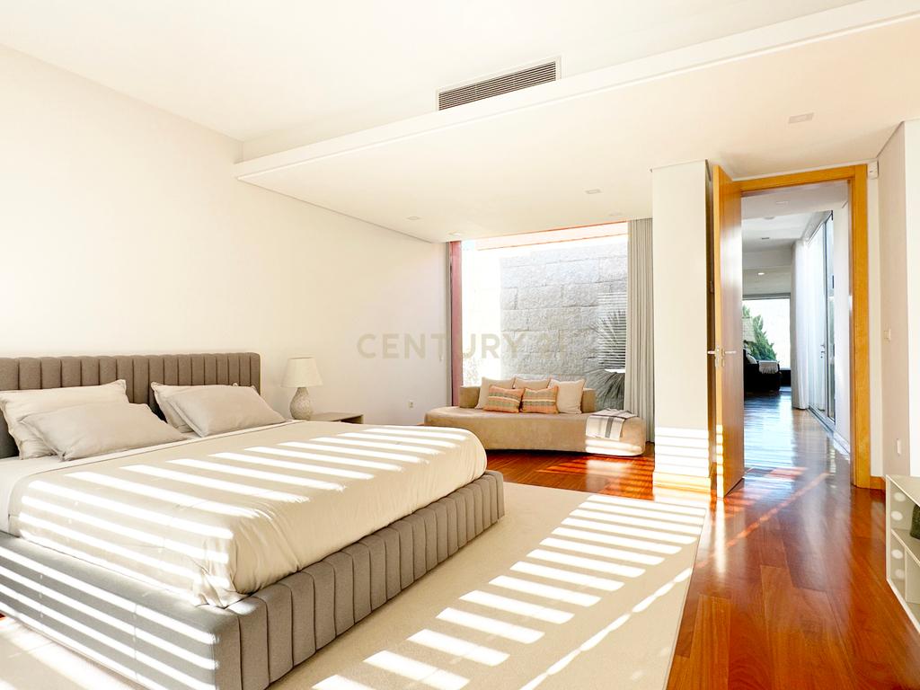 "Quintinha" - Moradia Moderna, com terreno, entre a cidade e campo - Image 35