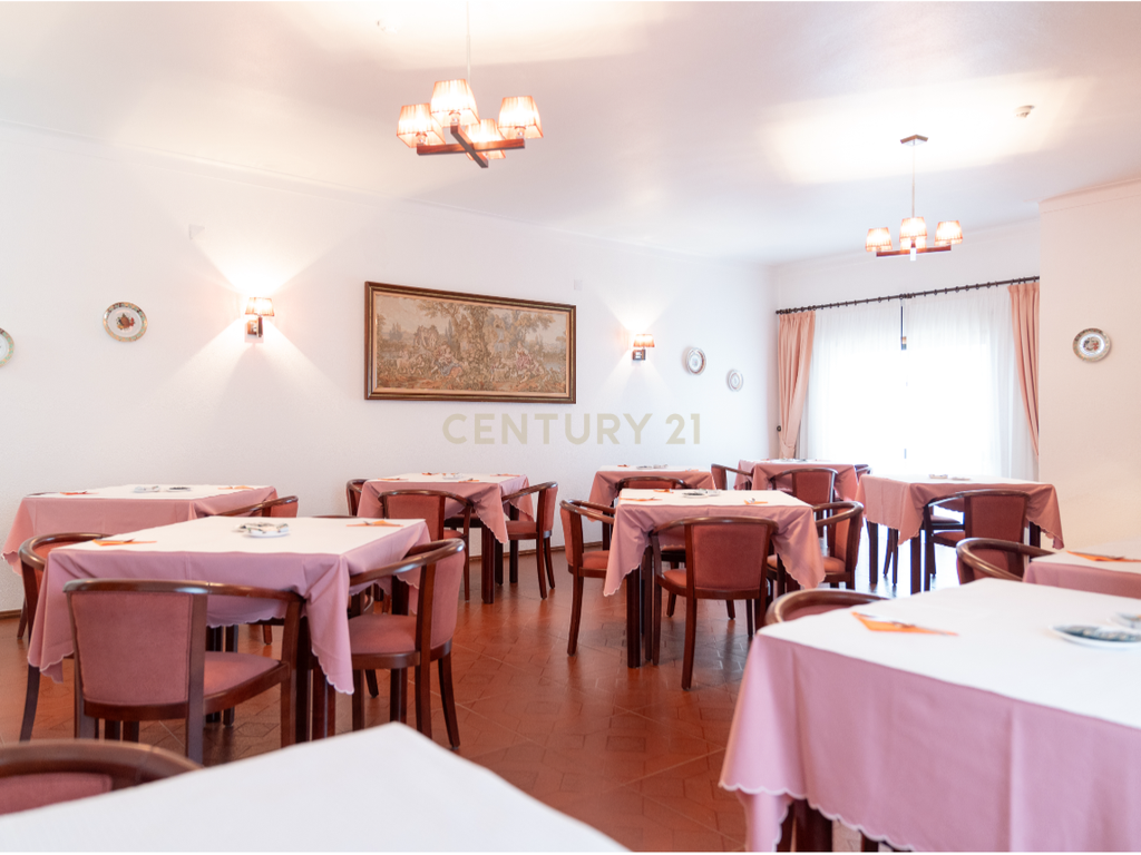 Hotel com 32 Quartos - Vieira de Leiria - Marinha Grande - Image 32