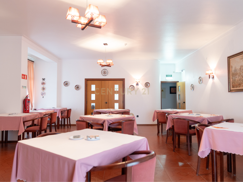 Hotel com 32 Quartos - Vieira de Leiria - Marinha Grande - Image 31