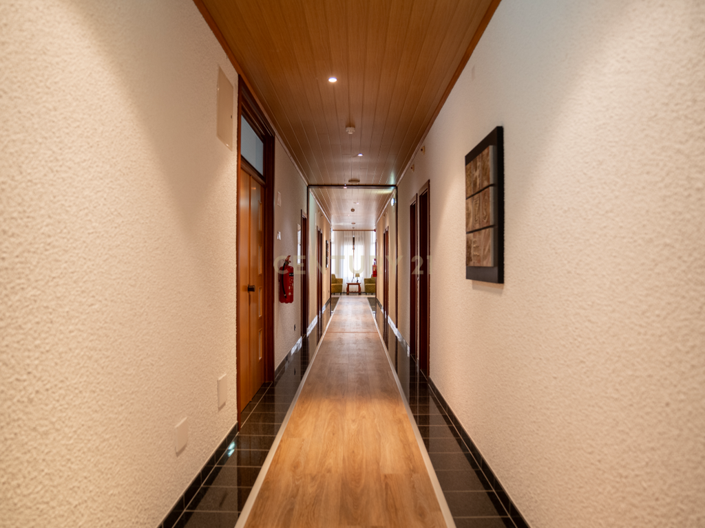 Hotel com 32 Quartos - Vieira de Leiria - Marinha Grande - Image 29