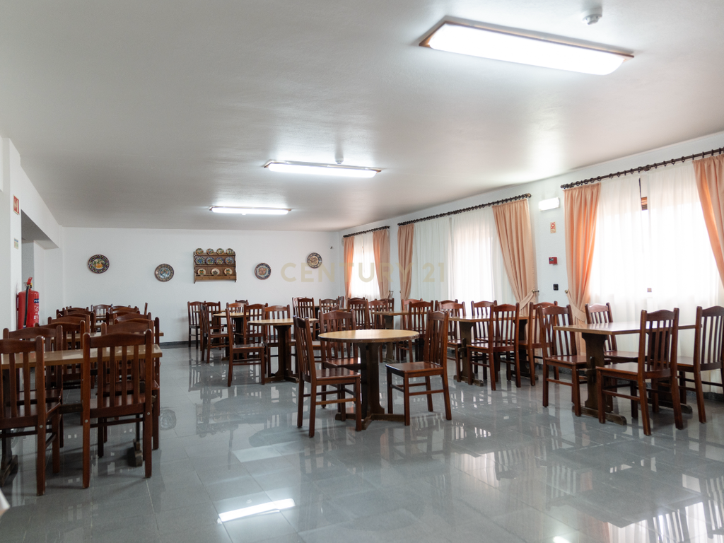 Hotel com 32 Quartos - Vieira de Leiria - Marinha Grande - Image 27