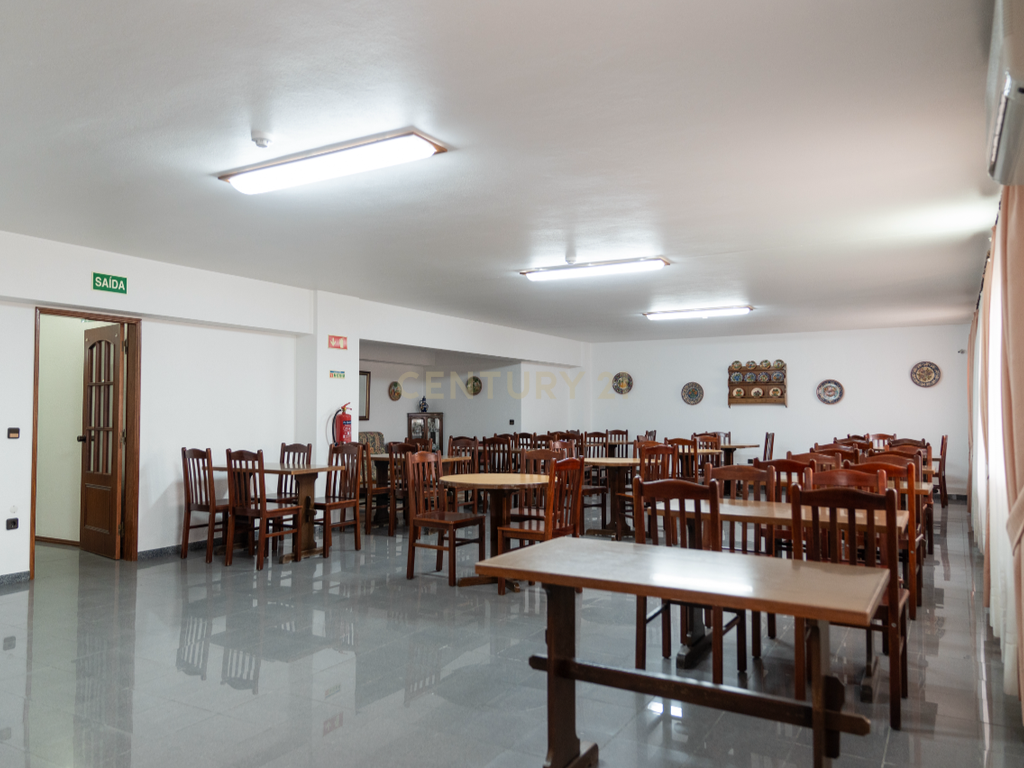 Hotel com 32 Quartos - Vieira de Leiria - Marinha Grande - Image 26