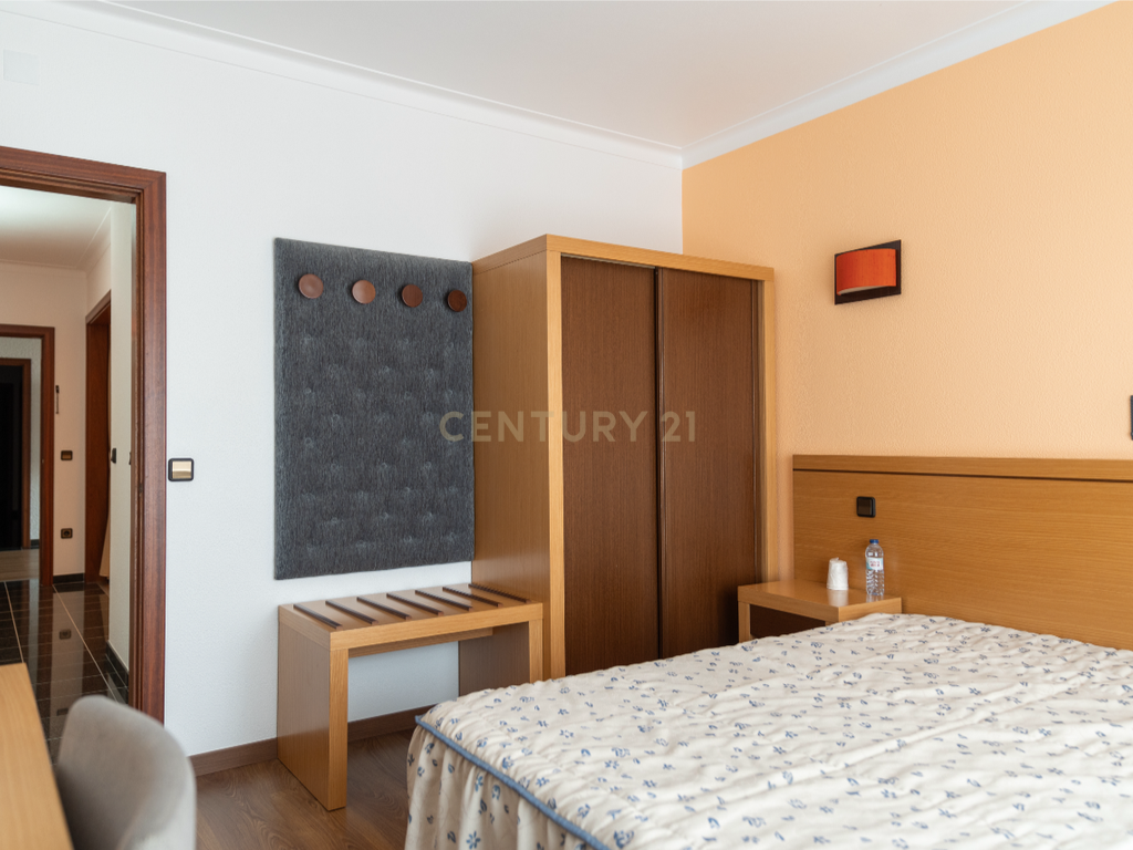 Hotel com 32 Quartos - Vieira de Leiria - Marinha Grande - Image 19