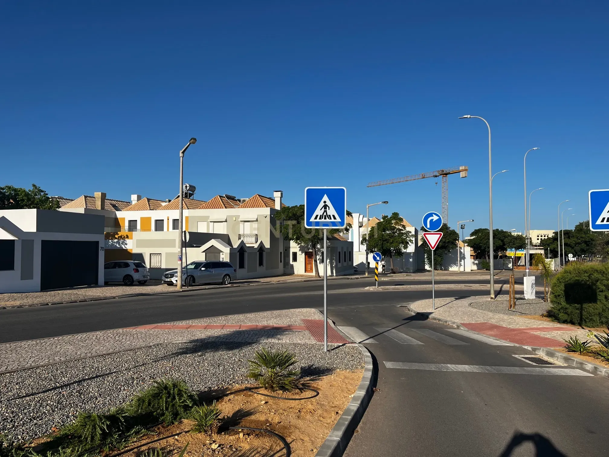 Lote para construção, com projeto aprovado de moradia V3 perto do Shopping, Fórum Algarve, e ecovia do Parque Natural da Ria Formosa. - Image 5