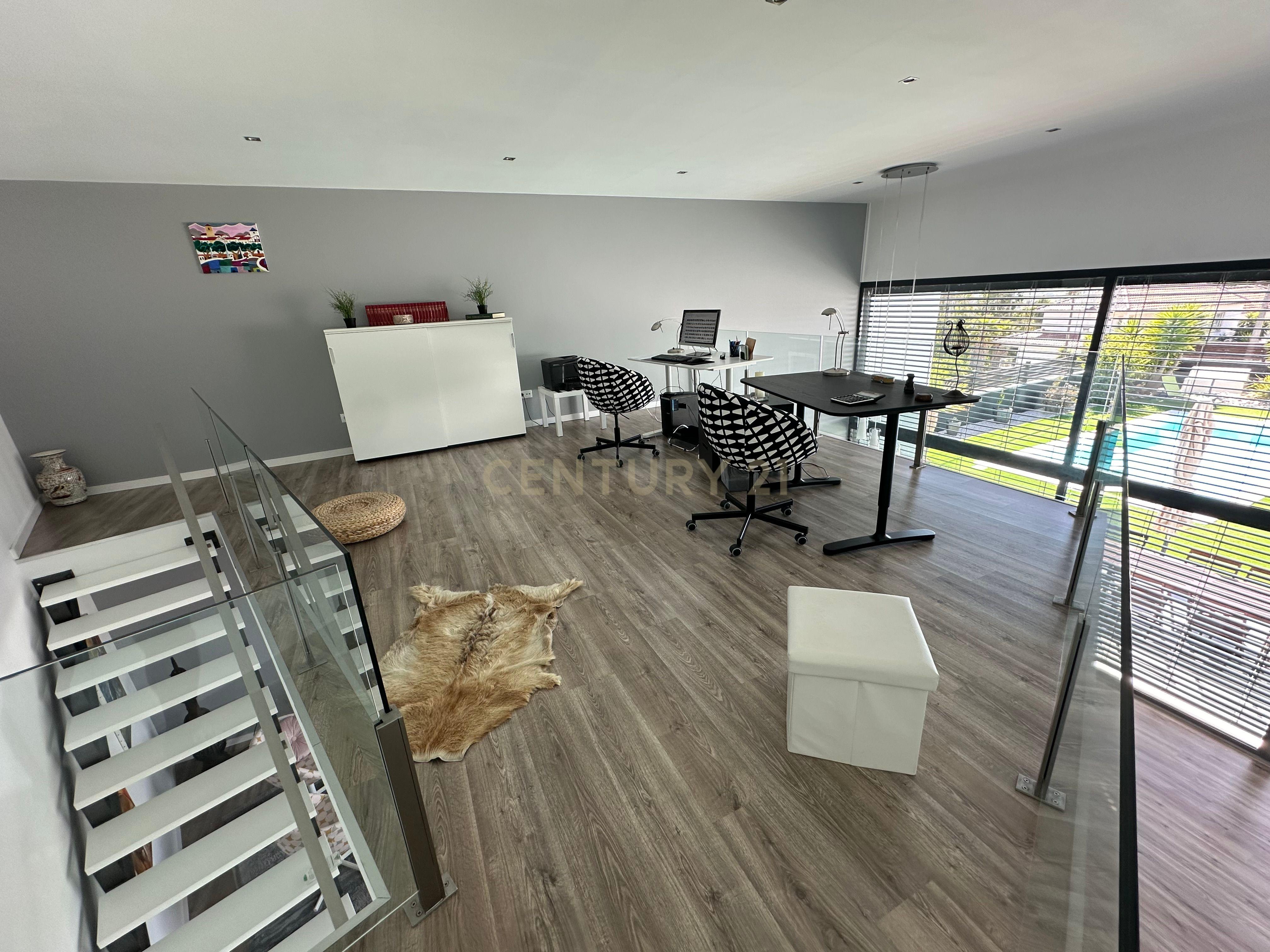 Espaçosa Moradia Térrea Pousos, Leiria: Um Refúgio de Conforto e Elegância - Image 11