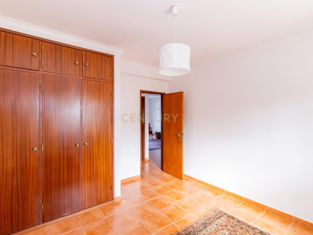 Moradia T5 situada no Aldeamento Bela Vista, Lameira -Alcobaça - Image 5