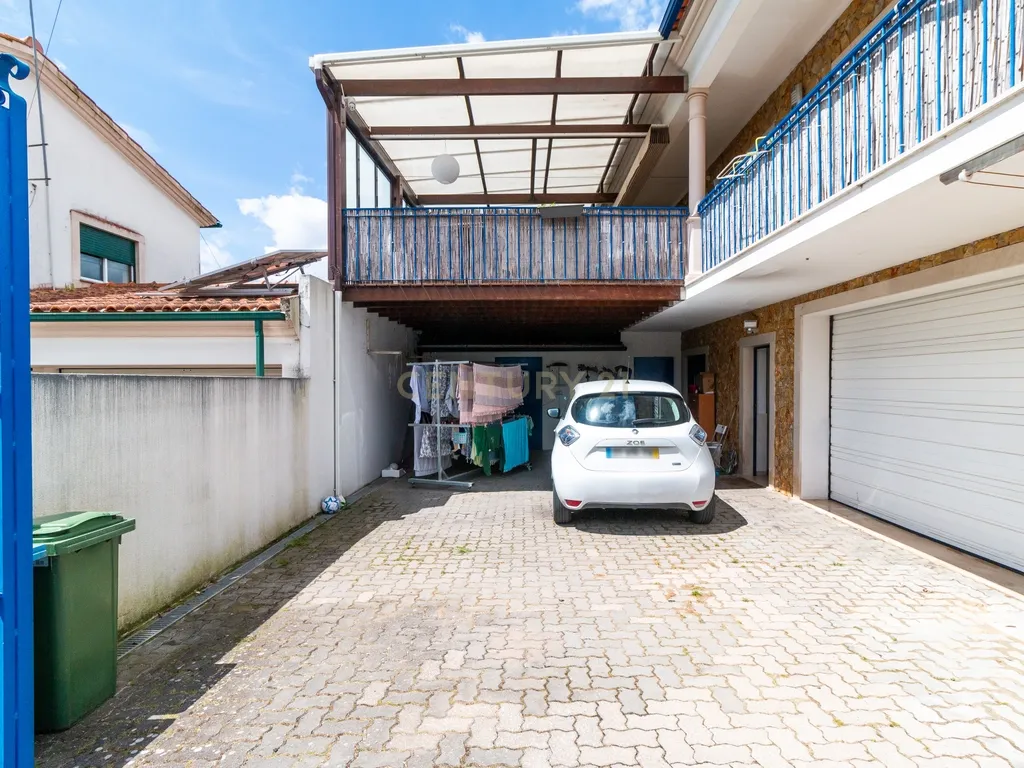 Moradia de Luxo T4, Rua da Romeirinha, Regueira de Pontes! - Image 9