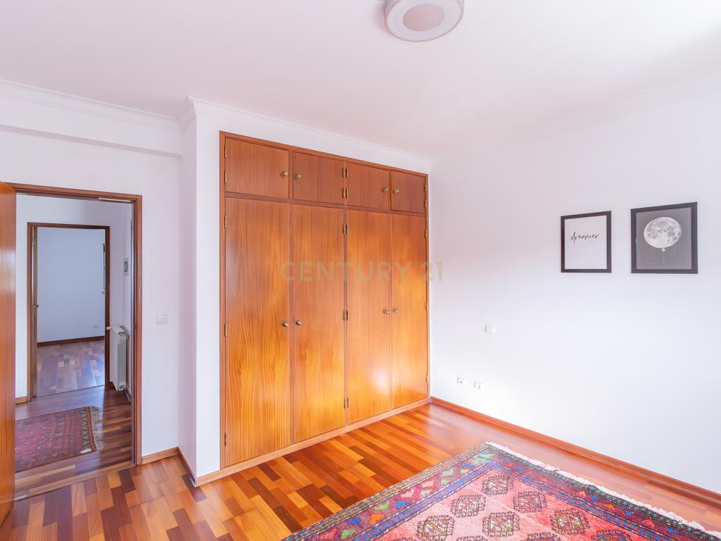 Moradia T5 situada no Aldeamento Bela Vista, Lameira -Alcobaça - Image 25