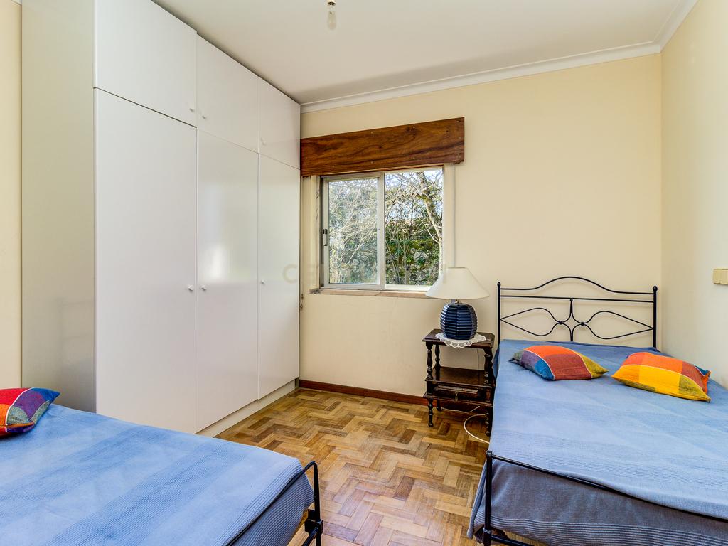 Moradia 6 assoalhadas, 195m2 área construção, 672m2 terreno, com anexo T1 - Image 18