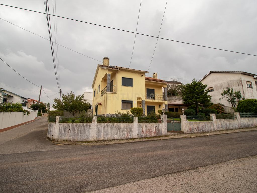 Moradia T3 - Venda do Pinheiro - Mafra - Image 3