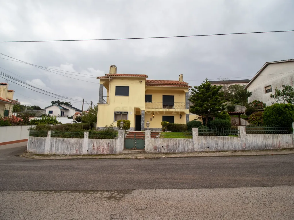 Moradia T3 - Venda do Pinheiro - Mafra - Image 32