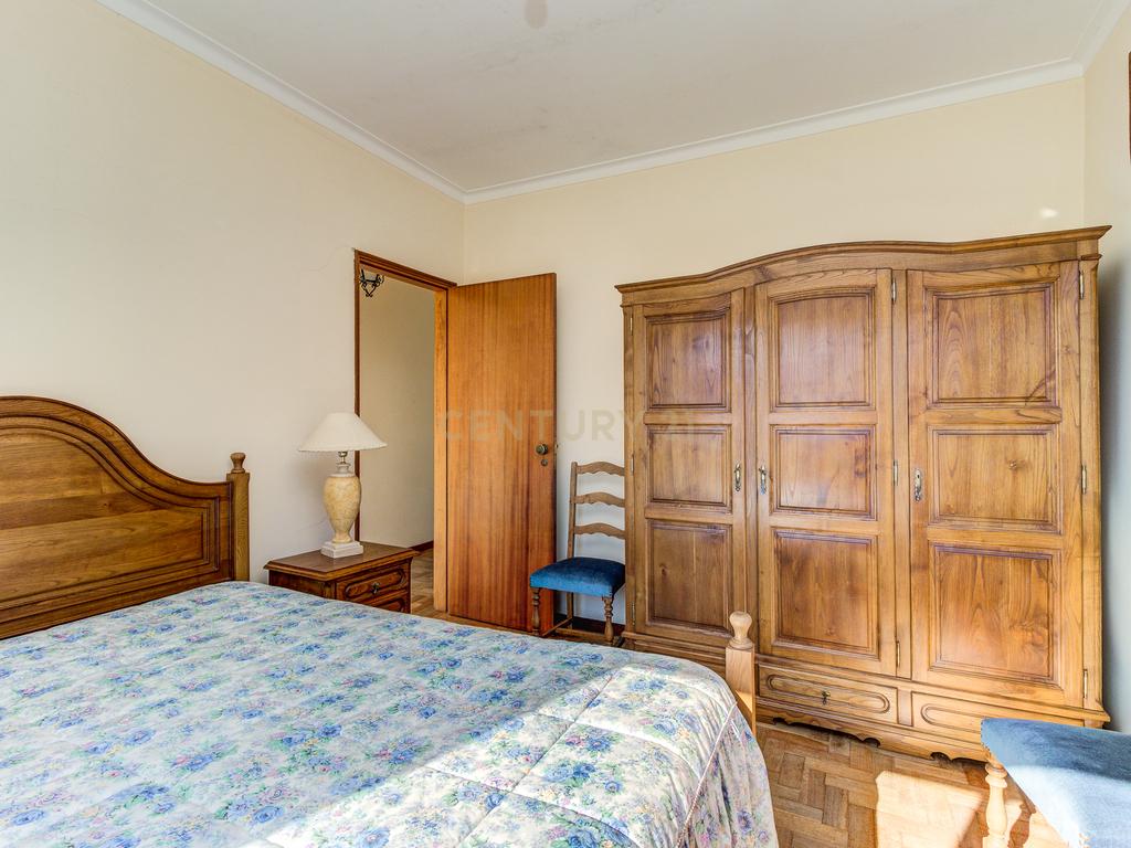 Moradia 6 assoalhadas, 195m2 área construção, 672m2 terreno, com anexo T1 - Image 26