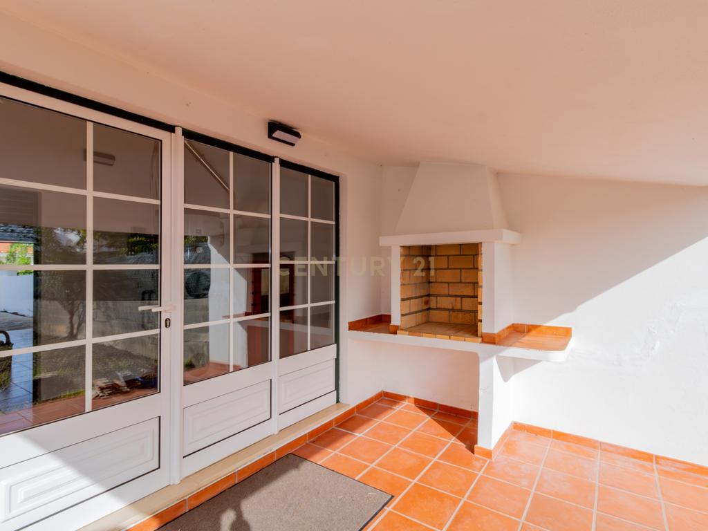 Moradia T5 situada no Aldeamento Bela Vista, Lameira -Alcobaça - Image 13