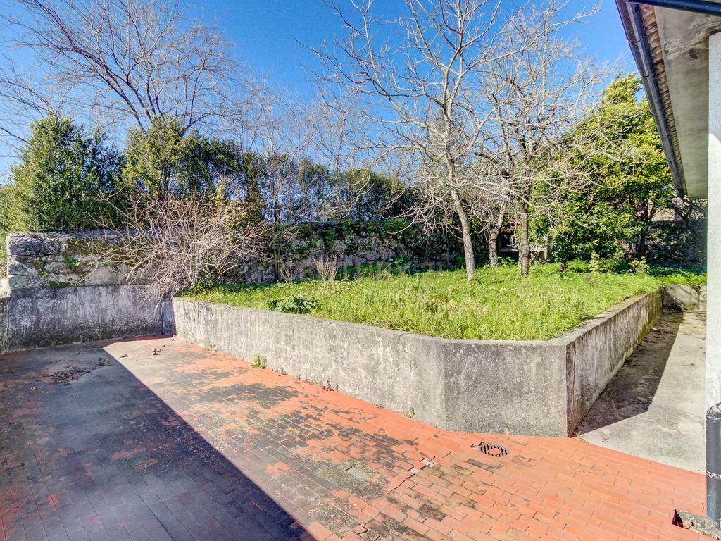 Moradia 6 assoalhadas, 195m2 área construção, 672m2 terreno, com anexo T1 - Image 39