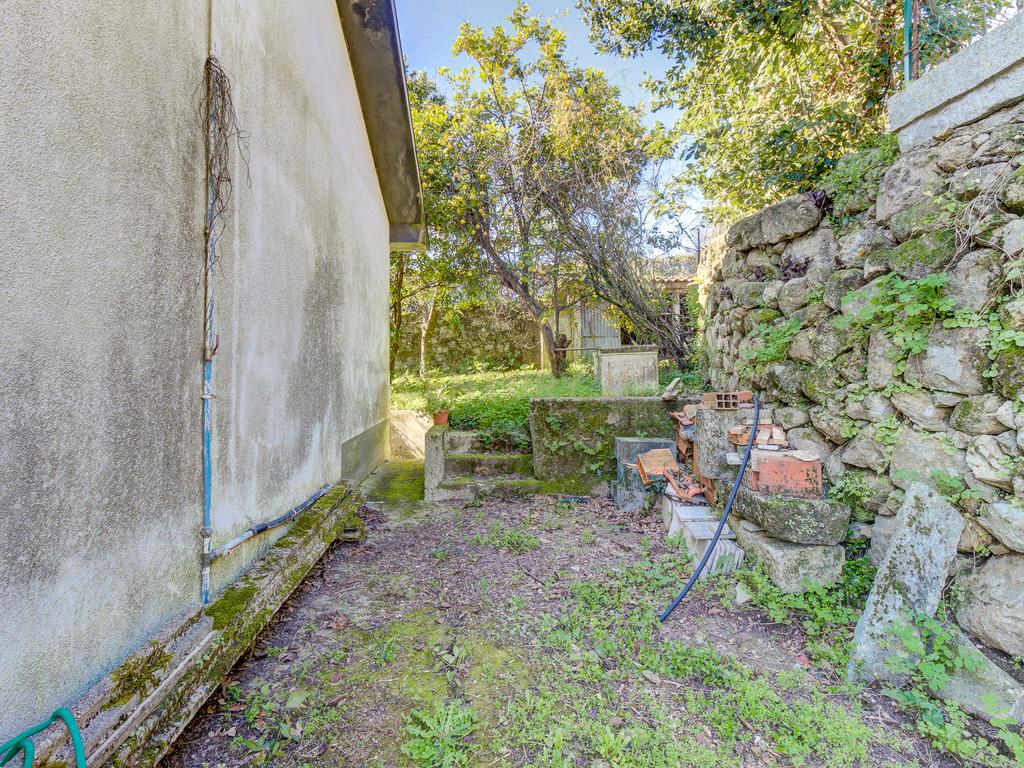 Moradia 6 assoalhadas, 195m2 área construção, 672m2 terreno, com anexo T1 - Image 37