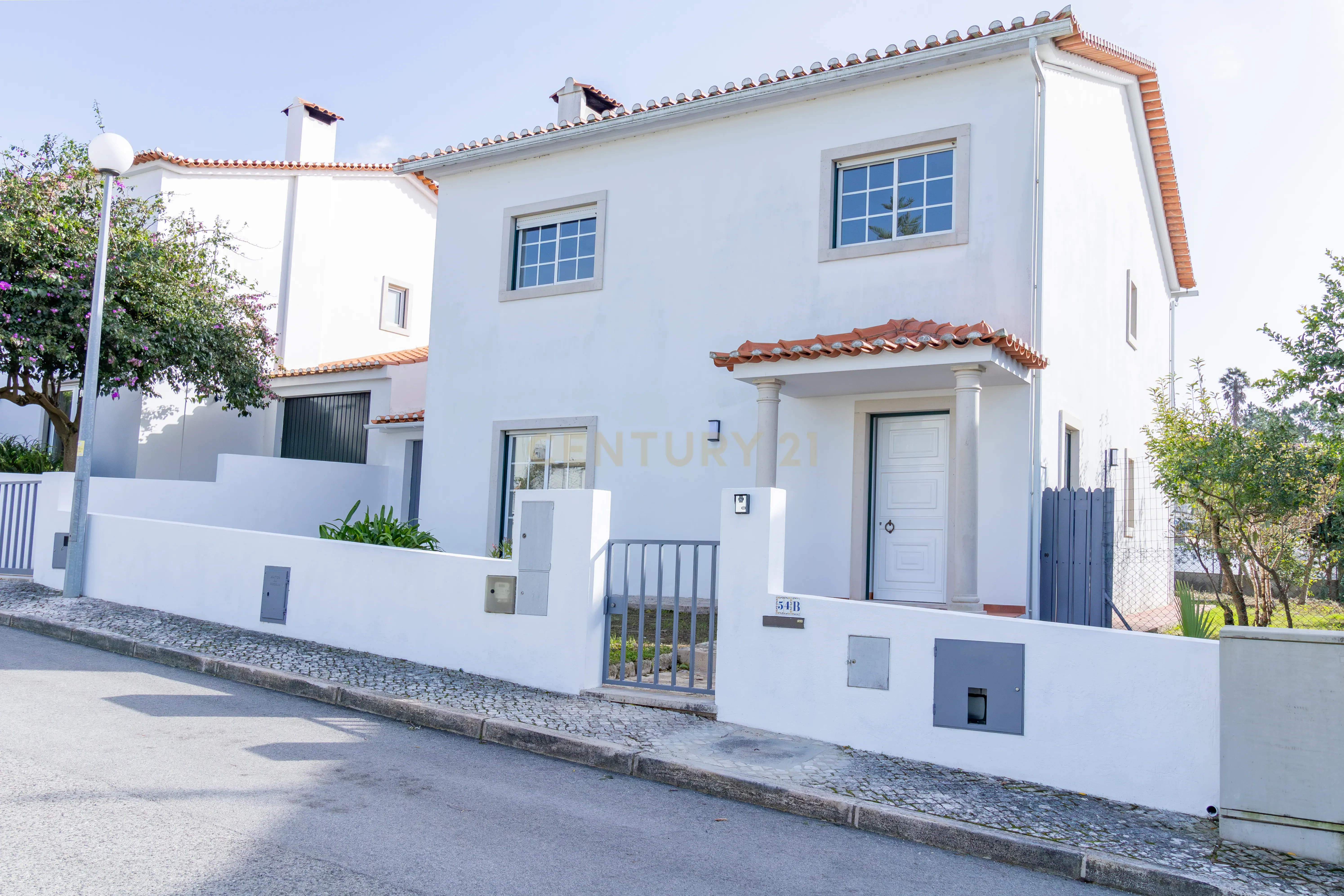 Moradia T5 situada no Aldeamento Bela Vista, Lameira -Alcobaça - Image 1
