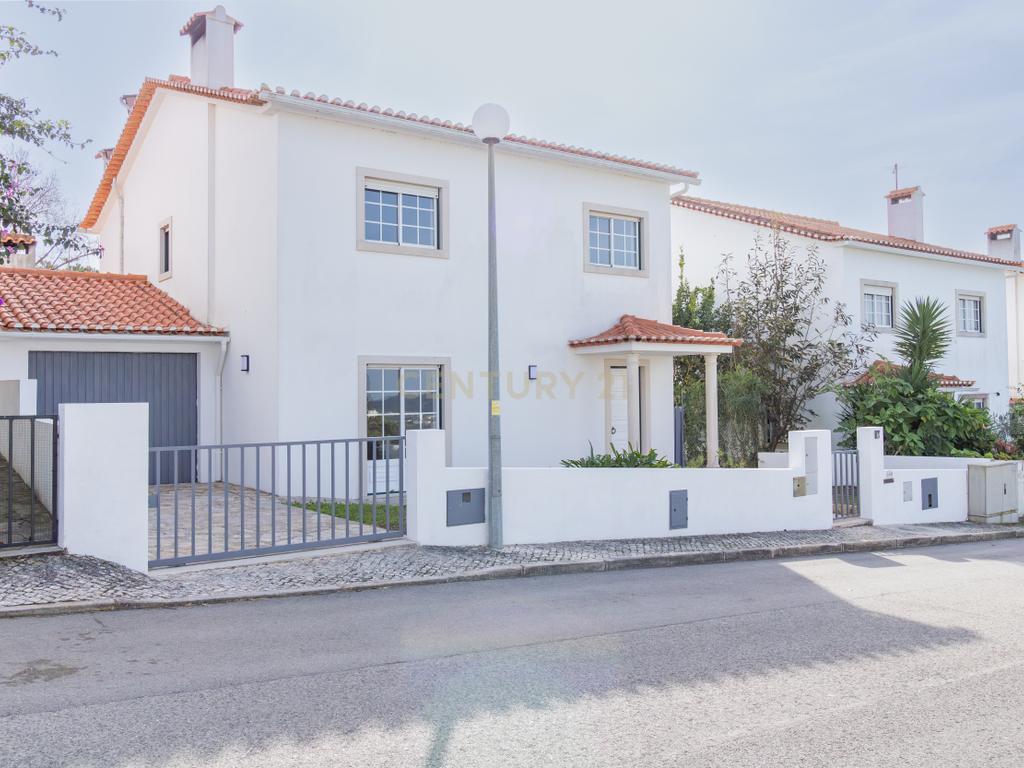 Moradia T5 situada no Aldeamento Bela Vista, Lameira -Alcobaça - Image 22