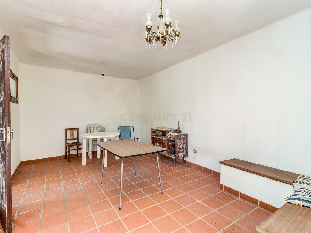 Moradia 6 assoalhadas, 195m2 área construção, 672m2 terreno, com anexo T1 - Image 33