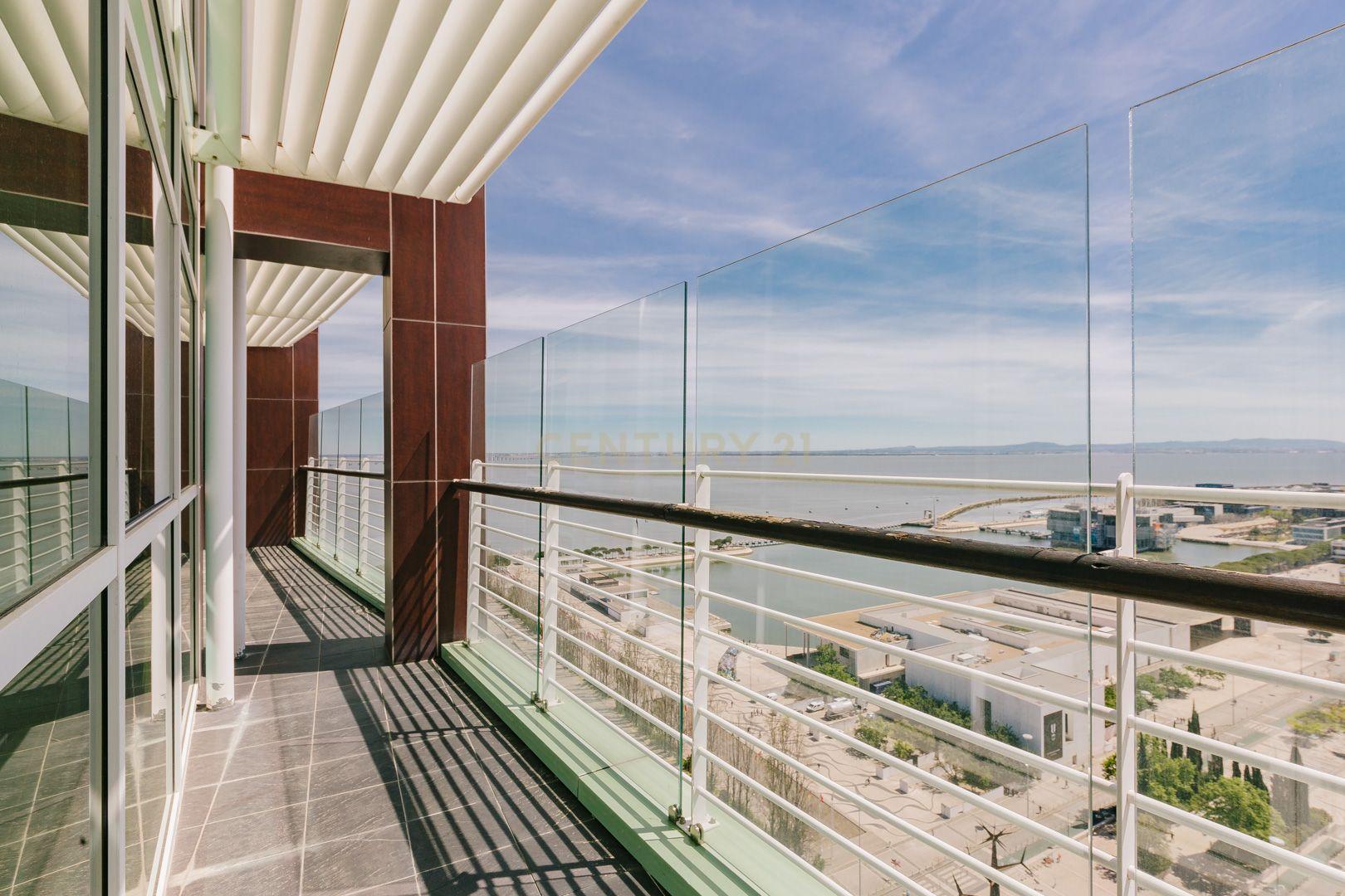 T3 Duplex LUXO Torre São Rafael - 21º andar VISTA RIO - Image 14