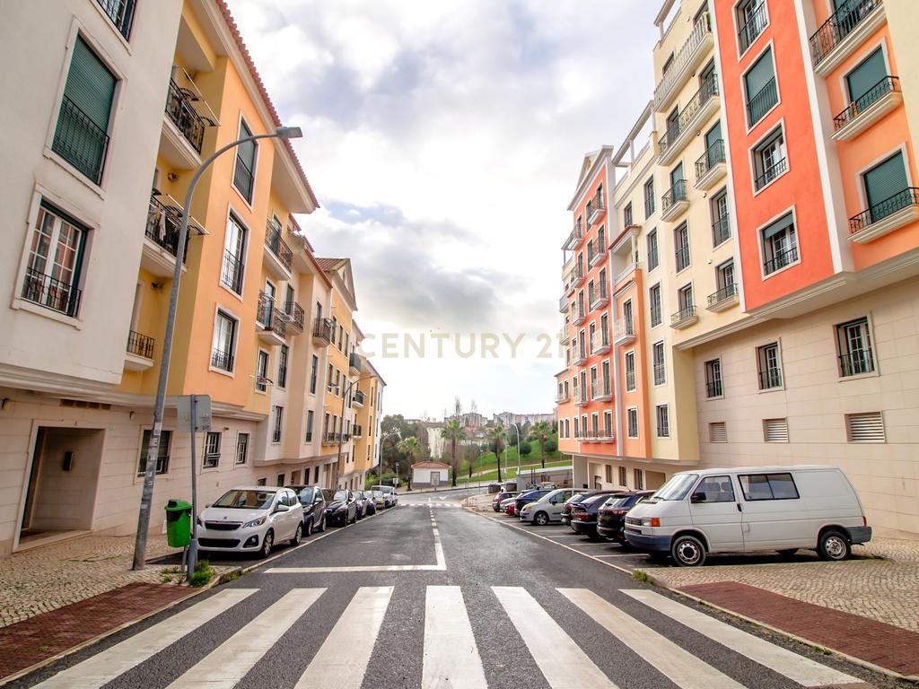 T2 Urbanização Neudel a estrear - Construção Nova - Image 3
