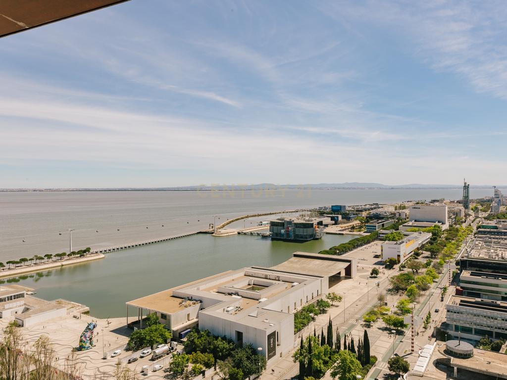 T3 Duplex LUXO Torre São Rafael - 21º andar VISTA RIO - Image 7
