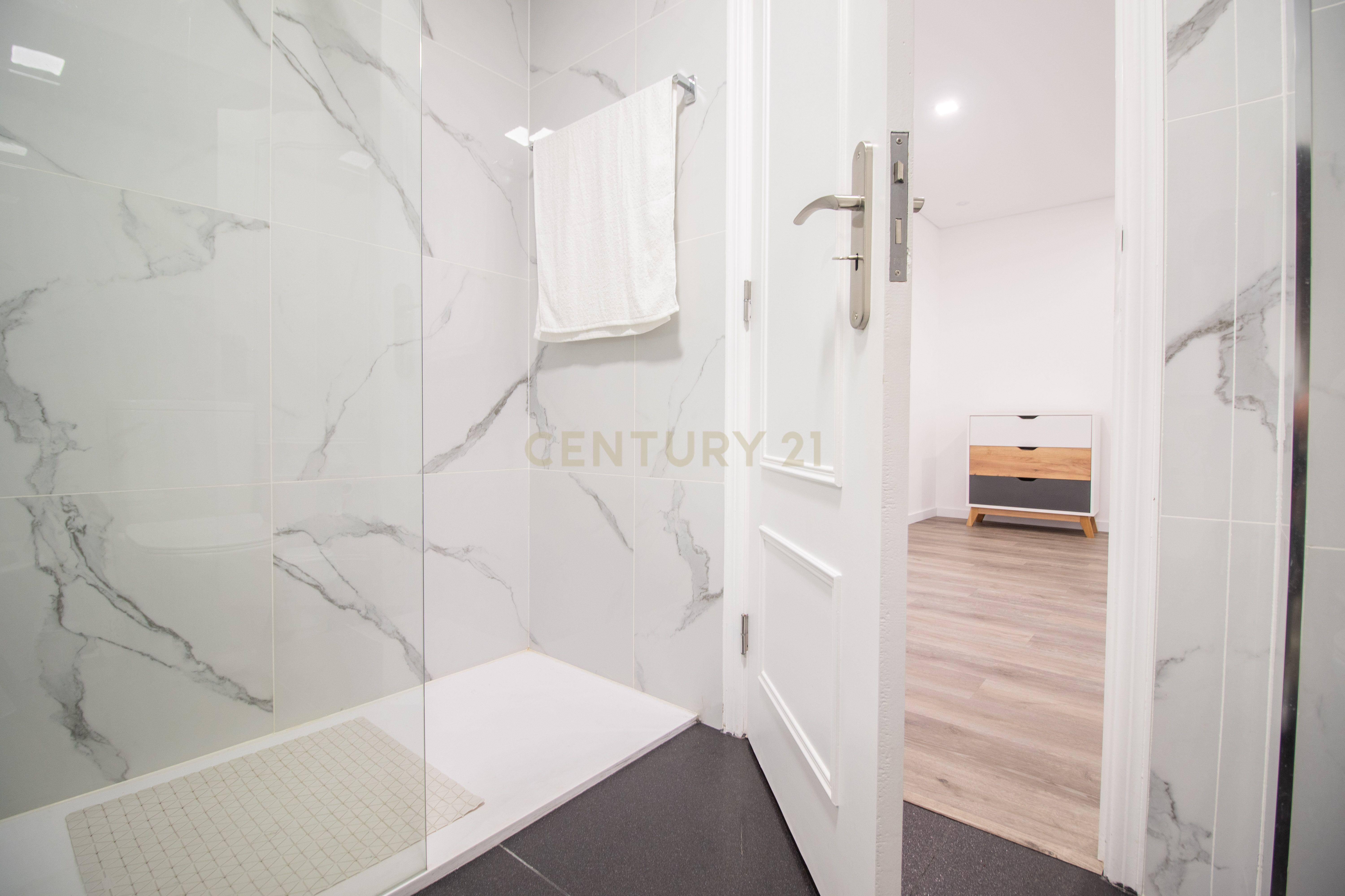 Apartamento T2 em RC elevado, a 500 metros da Praia Buarcos - Figueira da Foz - Image 14