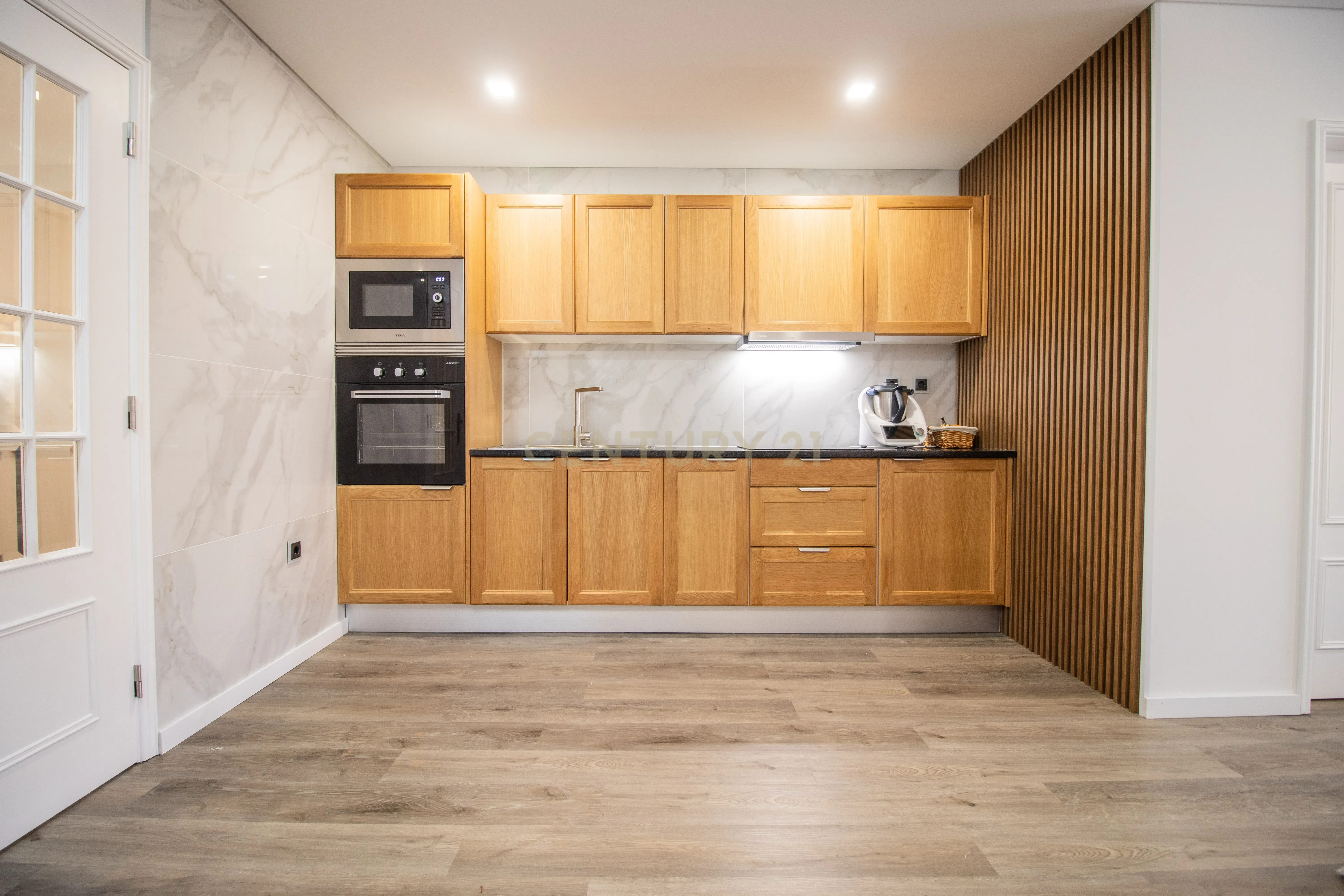 Apartamento T2 em RC elevado, a 500 metros da Praia Buarcos - Figueira da Foz - Image 17
