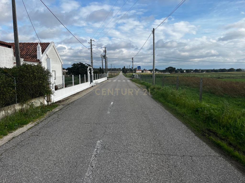 Moradia em ruinas em terreno de 2 304m2 Aroeira/Poceirão e Marateca/Palmela - Image 10