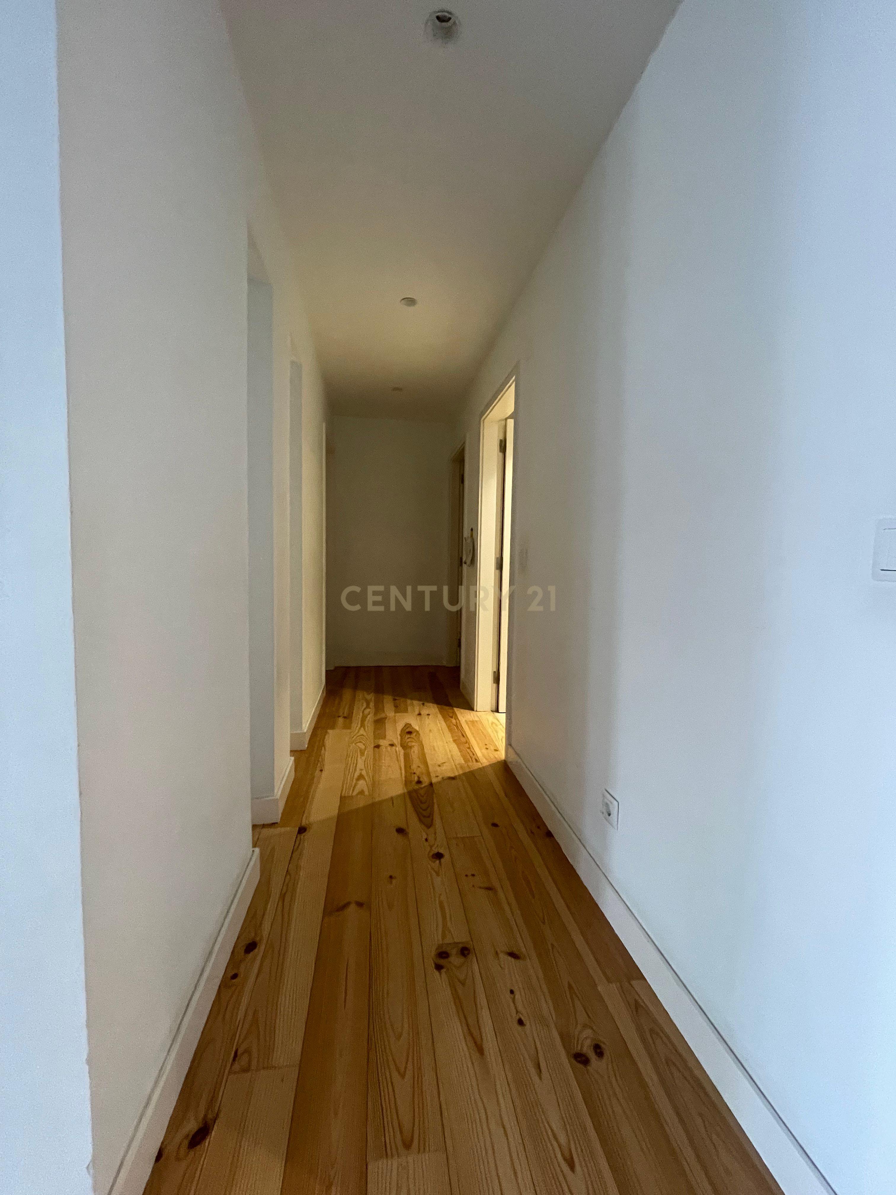 Apartamento T3 para venda na Baixa de Lisboa - Image 7