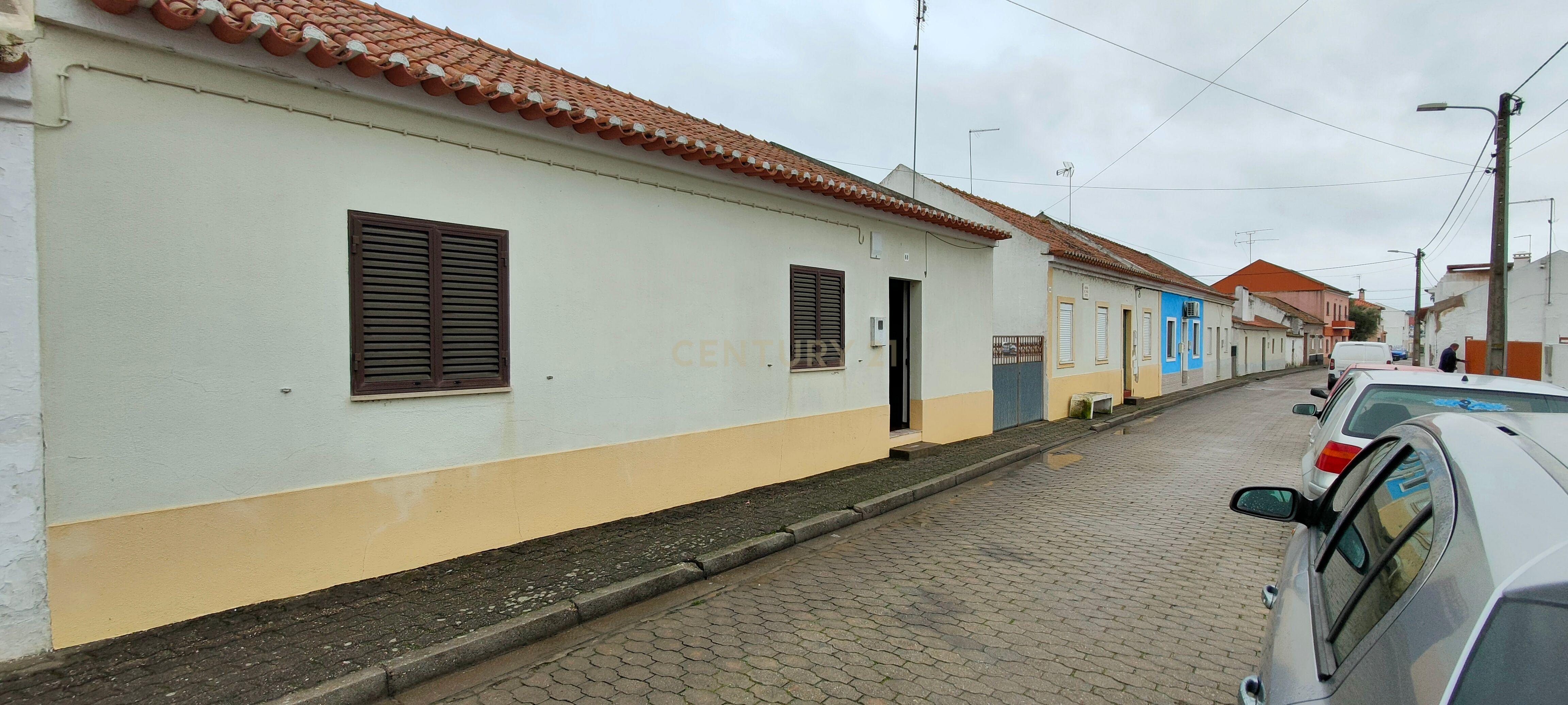 Moradia T3 Sta. Justa - Couço - Image 1