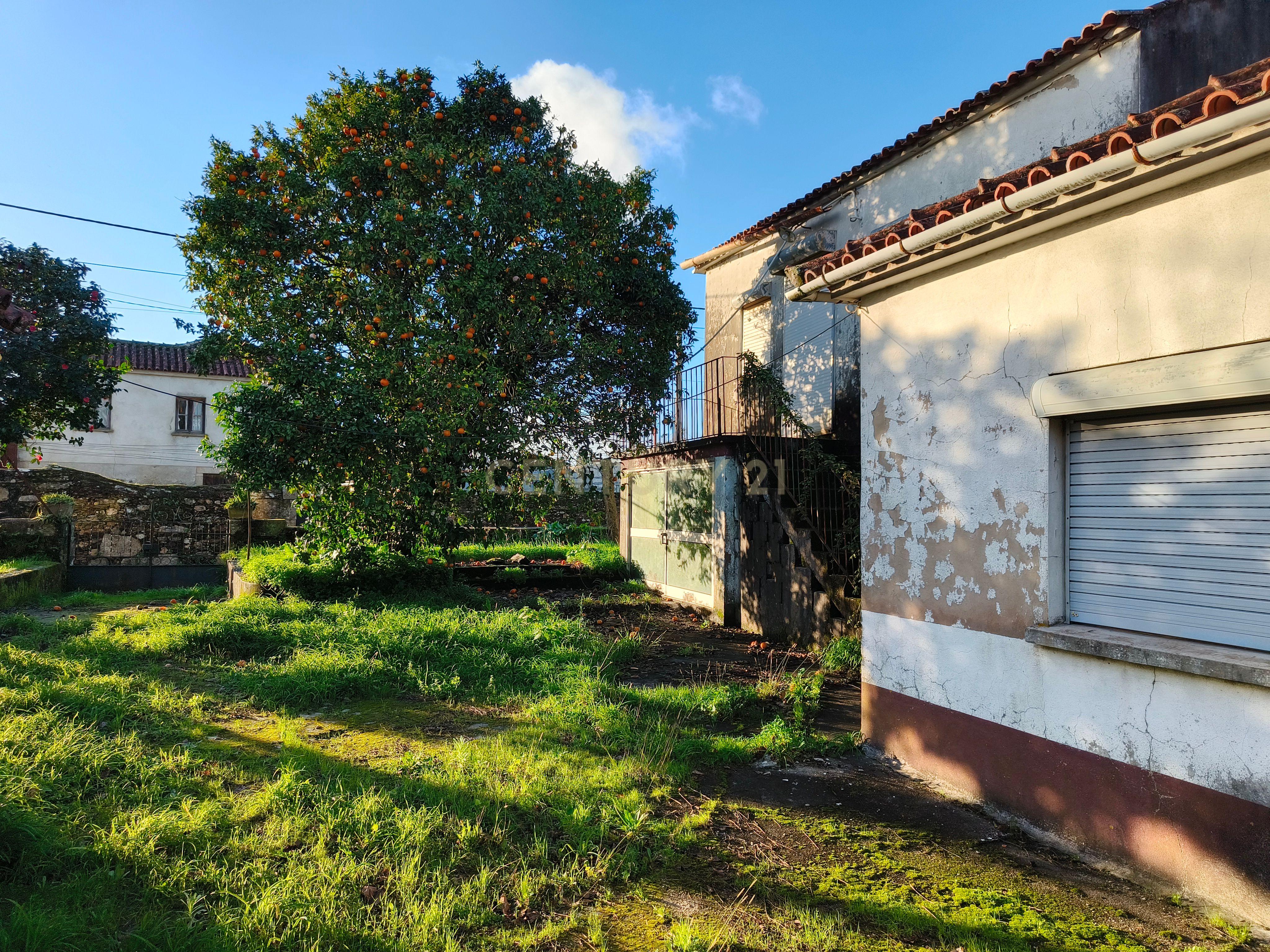 Moradia para restauro em Lanheses, Viana do castelo - Image 8