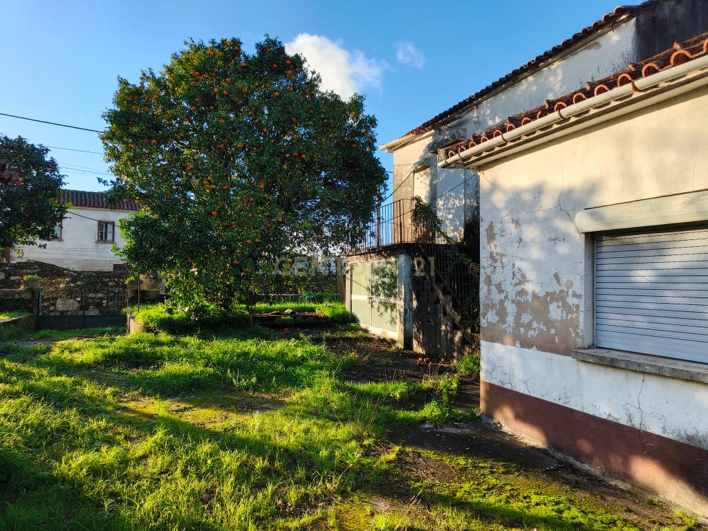 Moradia para restauro em Lanheses, Viana do castelo - Image 8