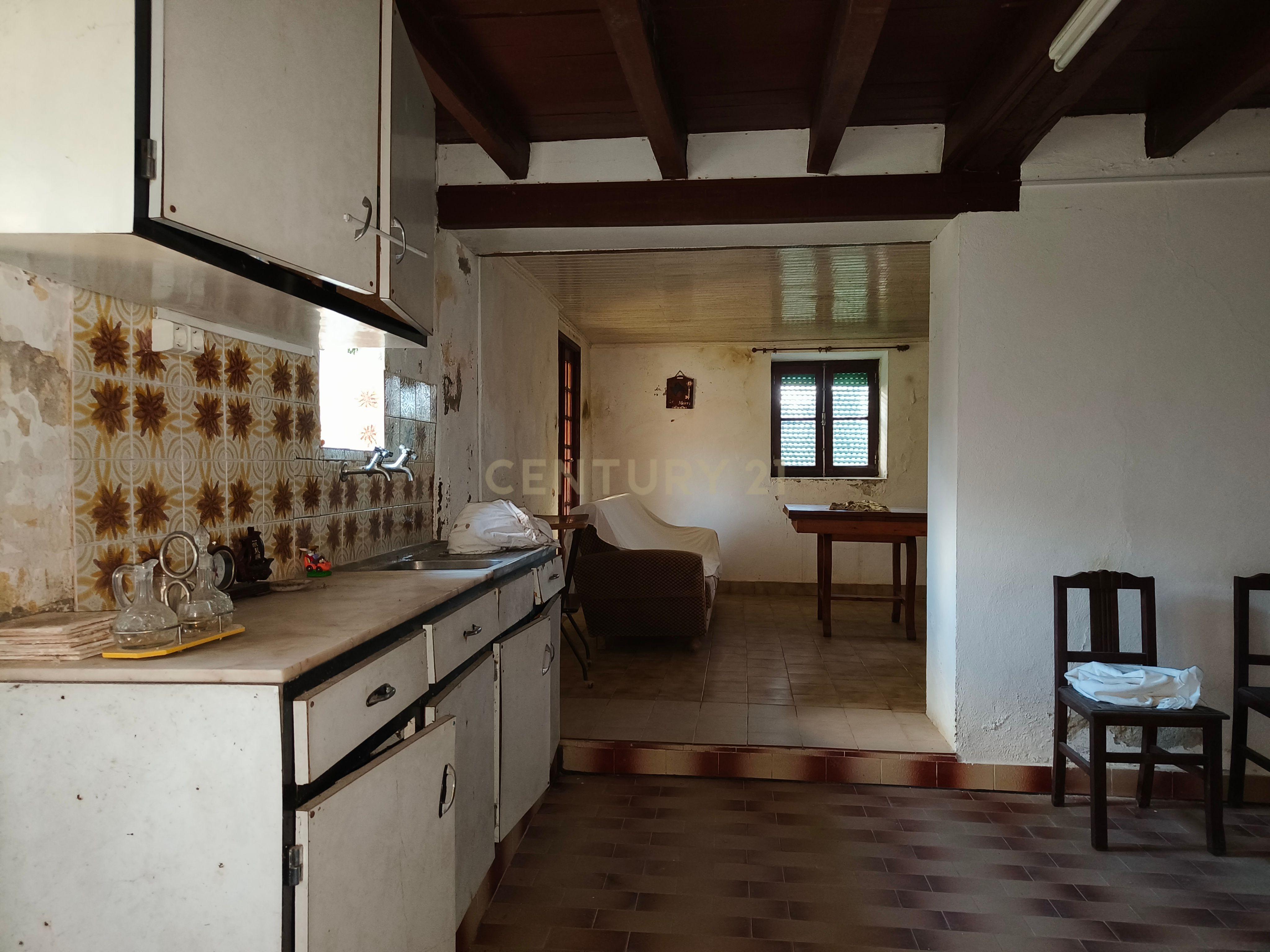 Moradia para restauro em Lanheses, Viana do castelo - Image 9