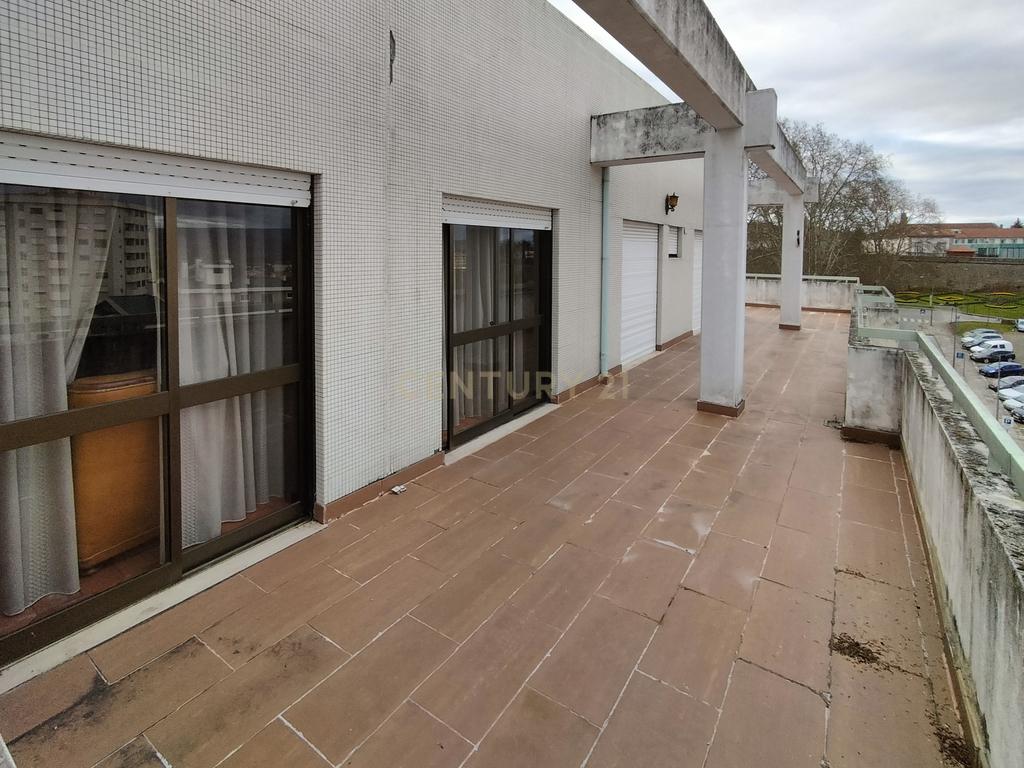 Apartamento de cobertura no centro da cidade - Image 5