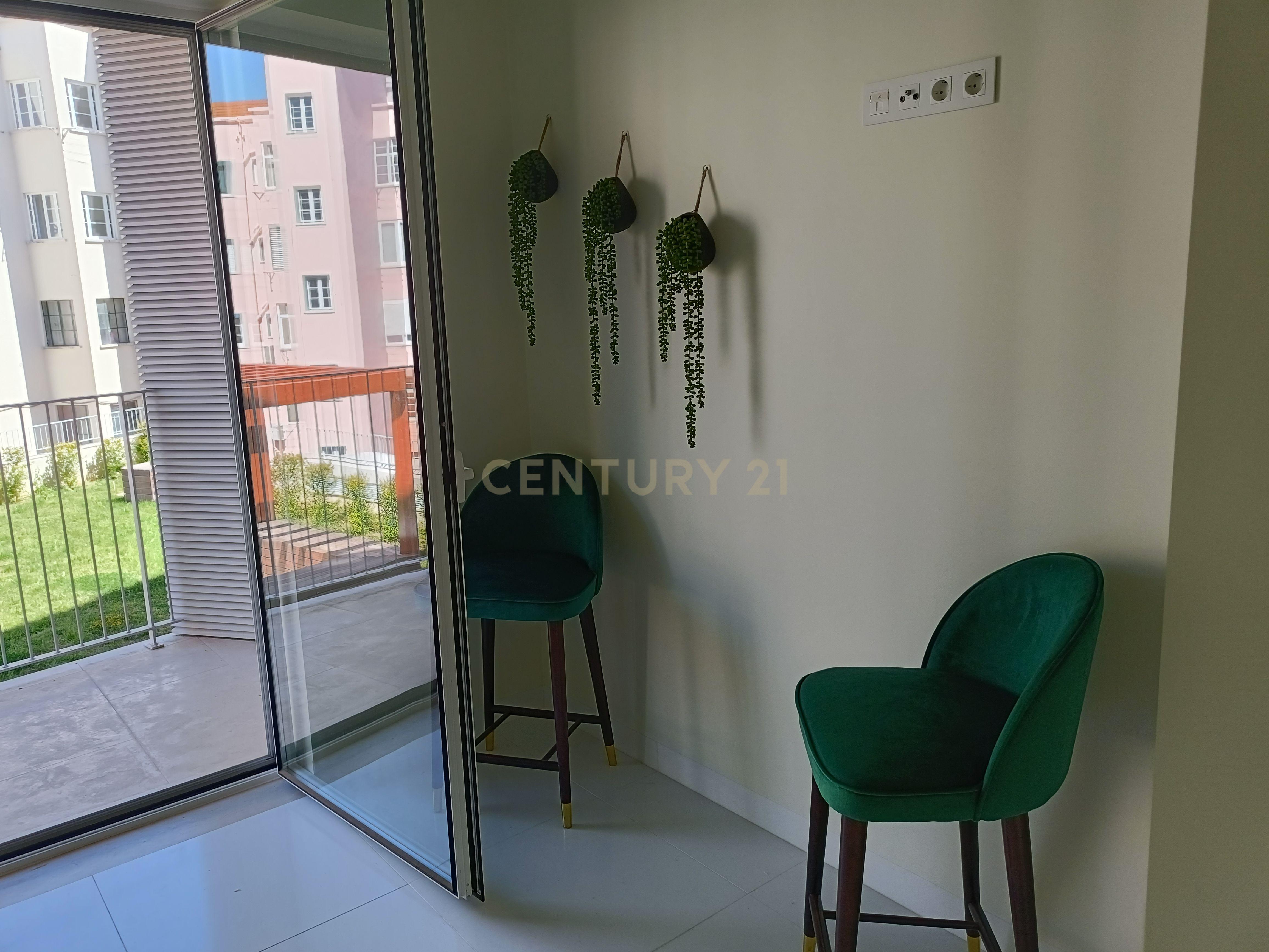 Apartamento Duplex T2, Novo, já concluído e com Licença de Utilização, à Venda em Zona Nobre e Recatada do Areeiro na Av. Madrid - Image 33