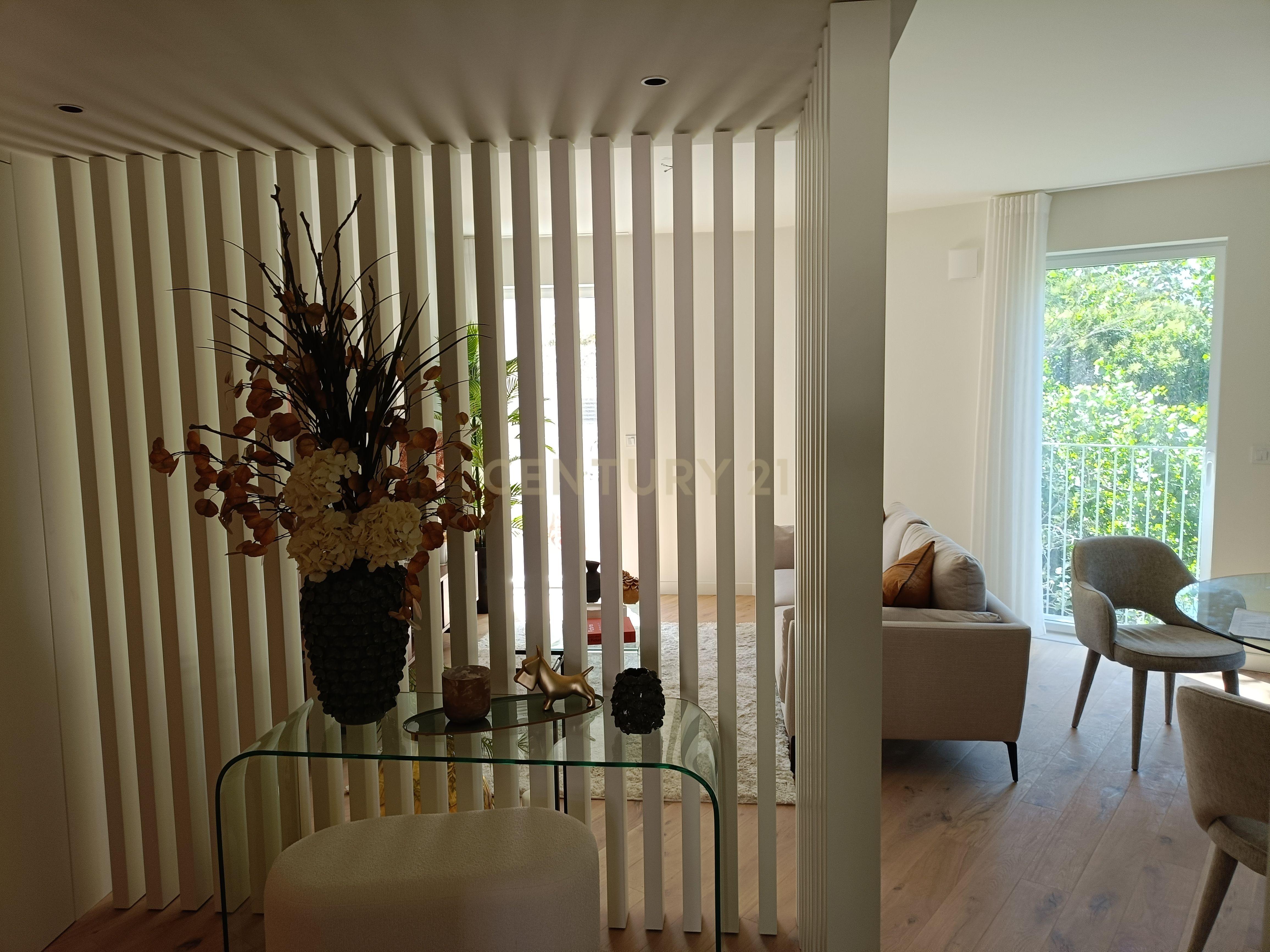 Apartamento Duplex T2, Novo, já concluído e com Licença de Utilização, à Venda em Zona Nobre e Recatada do Areeiro na Av. Madrid - Image 17