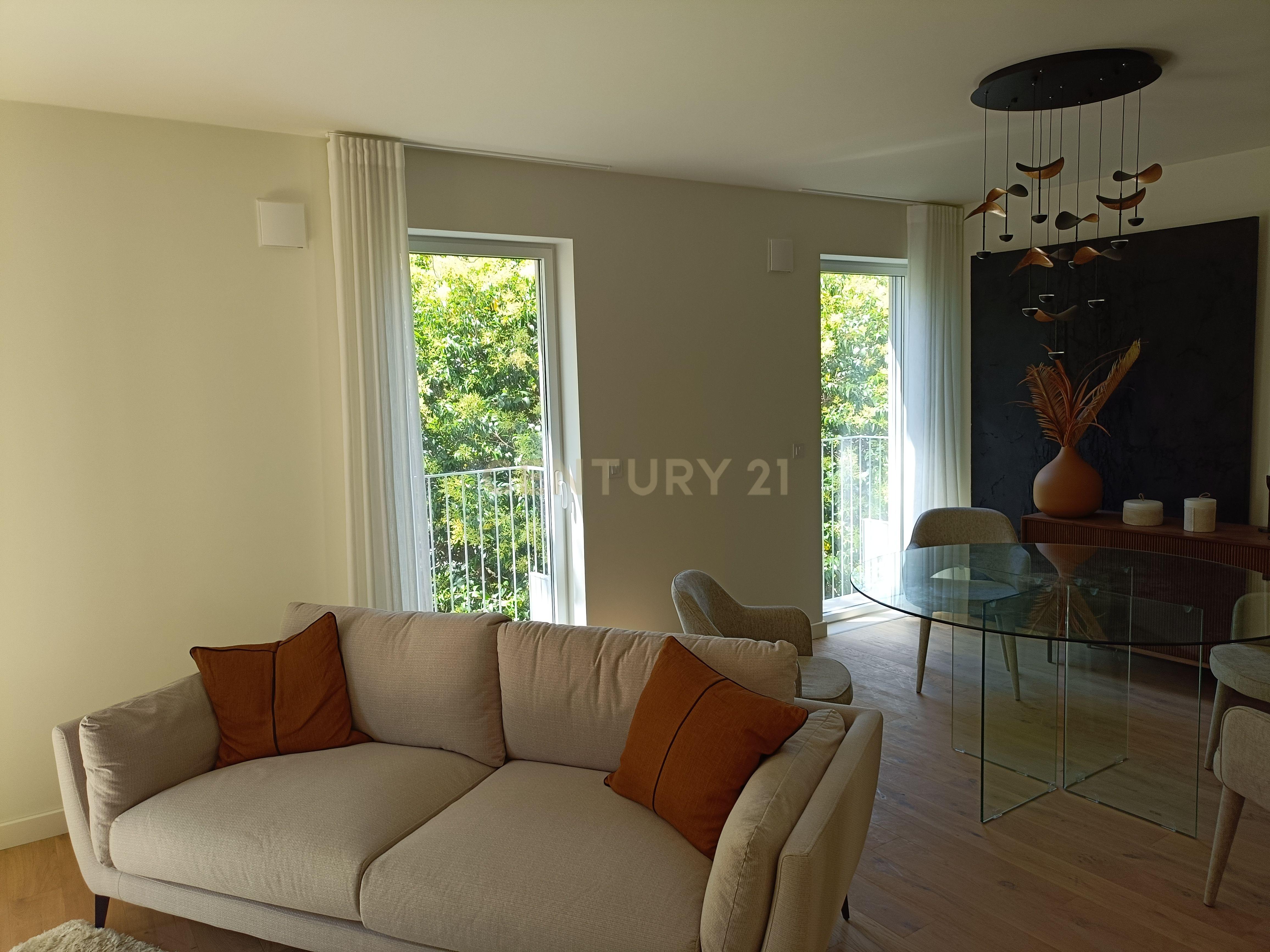 Apartamento Duplex T2, Novo, já concluído e com Licença de Utilização, à Venda em Zona Nobre e Recatada do Areeiro na Av. Madrid - Image 22