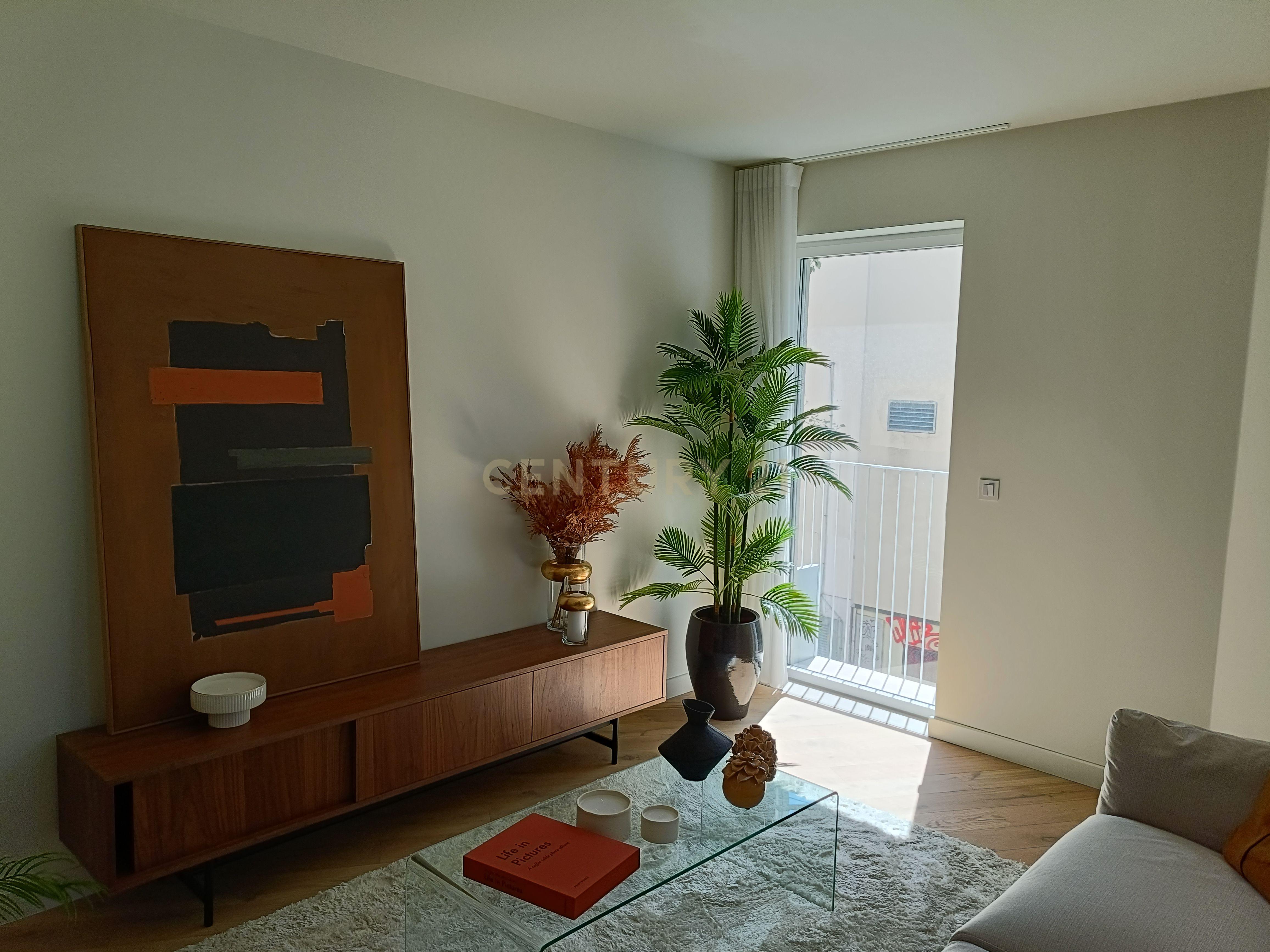 Apartamento Duplex T2, Novo, já concluído e com Licença de Utilização, à Venda em Zona Nobre e Recatada do Areeiro na Av. Madrid - Image 23